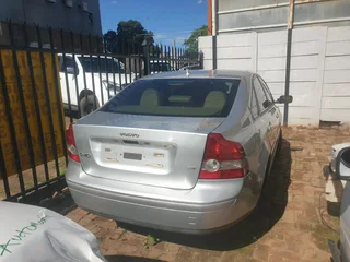 Volvo s40 2.4i 2006 automatic stripping for parts