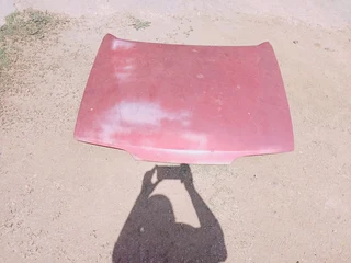 Ford sapphire bonnet