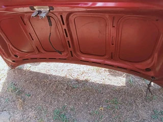 Ford sapphire bootlid