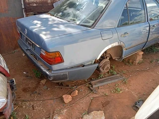 Mercedes-Benz different models stripping for spares