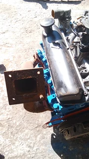 Ford V6 with manifold for bolt on turbo can be started on floor before purchase