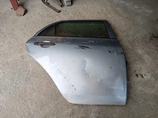 Toyota quest complete doors with handles and windows R1500 each