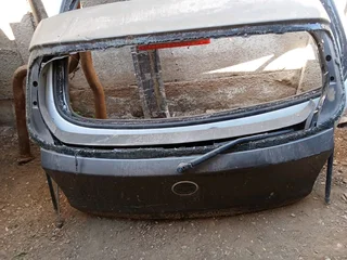 BMW 1 series bootlid