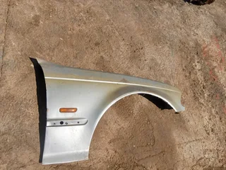 BMW 318 E46 fender