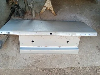 Toyota madanuza bootlid