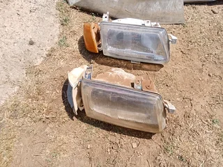 Opel Astra right head light only R450 each