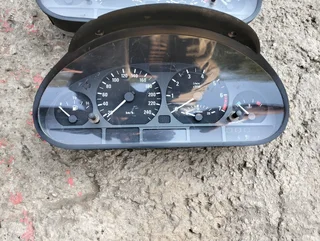 BMW 3 series E46 speedometer 2 in stock R900 each