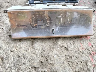 Toyota Corolla KE70 speedometer