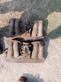 BMW E30/E36 M40 intake manifolds with throttle body 2 in stock R2200 each