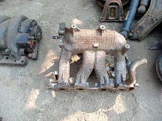 Nissan N15 Almera intake manifold