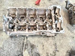 BMW E90 320 cylinder head