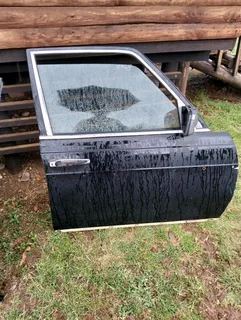 Mercedes Benz 123 series front doors each