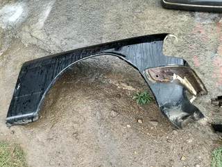 Mercedes Benz (123 series) fenders each
