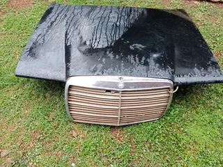 Mercedes Benz (123 series) bonnet