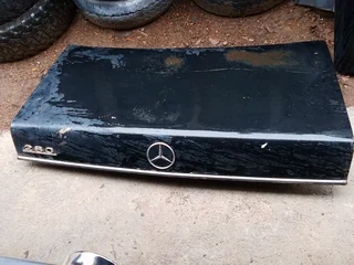 Mercedes Benz (123 series) bootlid