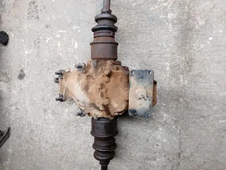 Mercedes Benz (123 series) diff R2500 with side shafts R450 each