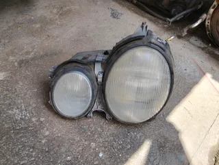Mercedes Benz W210 E-class head light