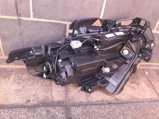 Suzuki Swift left side headlight/head light for sale