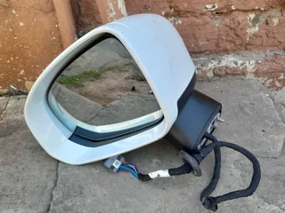 Volvo XC60/XC 60 left side view Mirror for sale