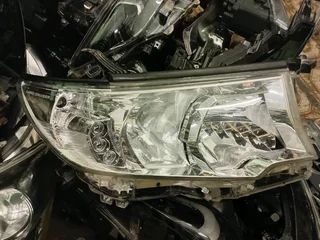 Toyota Land Cruiser right side headlight/head light for sale