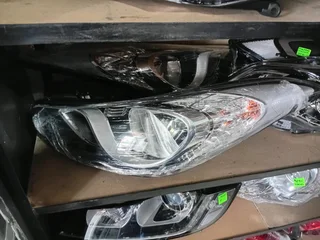 Hyundai Elantra left side headligh/head light for sale