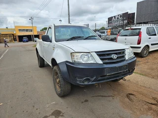 Tata Xenon 3.0 bakkie stripping for spares