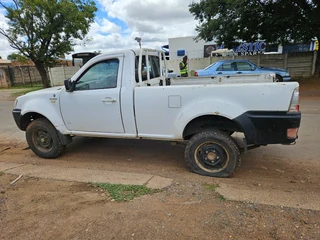 Tata Xenon 3.0 bakkie stripping for spares