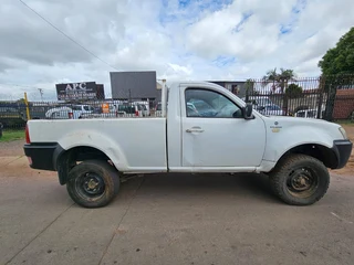 Tata Xenon 3.0 bakkie stripping for spares