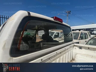 2015 Nissan Navara D40 2.5 Rear Windscreen for sale – Used