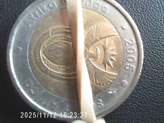 Coin - SA R5 mint error - 2005