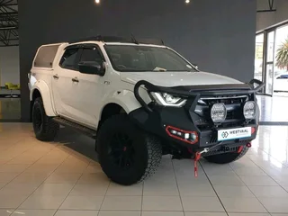 Isuzu D-Max 3.0TD Arctic AT35 4x4 Double Cab - 2024 Model - Only 7700 Km - R235000.00 Extras Fitted