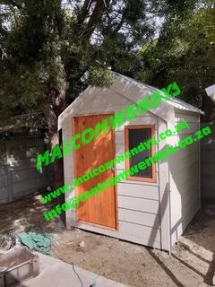 Wendy house &amp; Nutec house for sale