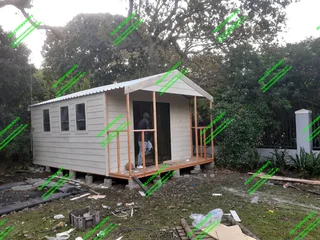 Wendy house &amp; Nutect house for sale