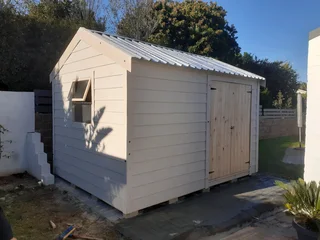 Wendy house and Nutect house for sale