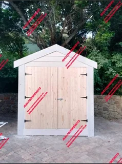 Wendy house &amp; Nutect house for sale