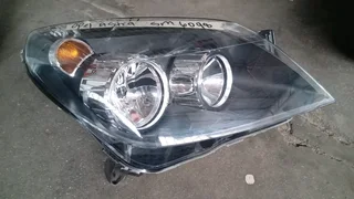 Opel Astra head light