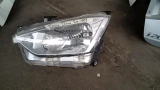 Isuzu Dmax head light