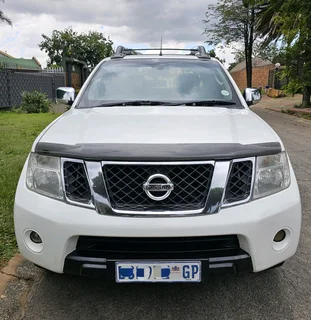 2012 NISSAN NAVARA 2.5 DCI 4X4 AUTOMATIC 140KW SPAIN SPEC