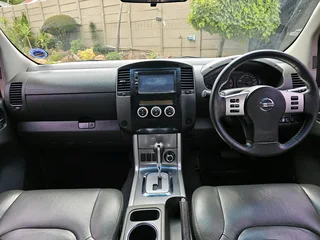 2012 NISSAN NAVARA 2.5 DCI 4X4 AUTOMATIC 140KW SPAIN SPEC