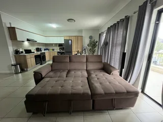 Couch - Ad posted by Gillian Hurst