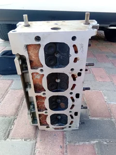 Polo vivo cylinder head