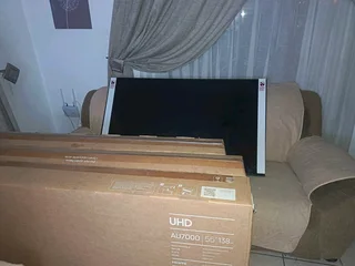 Samsung 55AU7000 UHD TV