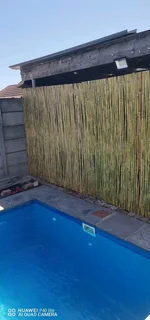 POLES AND LOOSE STICKS