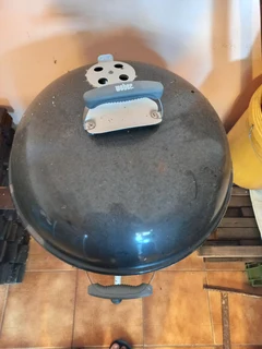 Weber compact kettle braai 57cm.