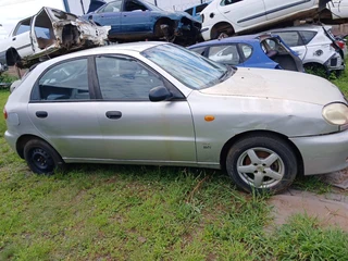 DAEWOO LANOS HATCHBACK  GOOD CONDITION FOR STRIPPING CALL FOR INFO