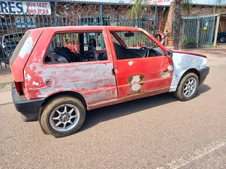 UNO 1100  FOR STRIPPING ENGINE GEARBOX FOR SALE CALL FOR INFO