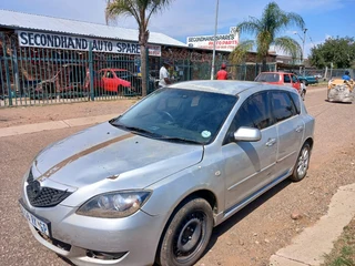 MAZDA 3 0 BODY PARTS ENGINE GEARBOX FOR SALE CALL FOR INFO