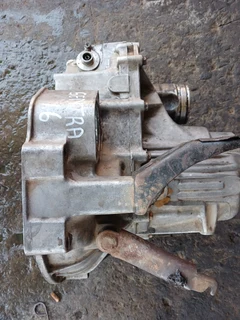 Nissan Sentra 1.6  Gearbox for Twincam carburetor Engine for  sale