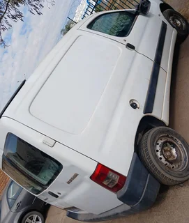 Peugeot Pathfinder for stripping call for info