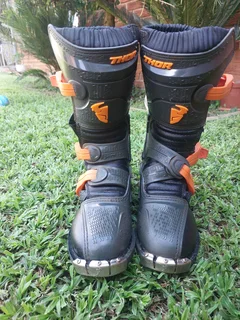 Offroad boots and gear
